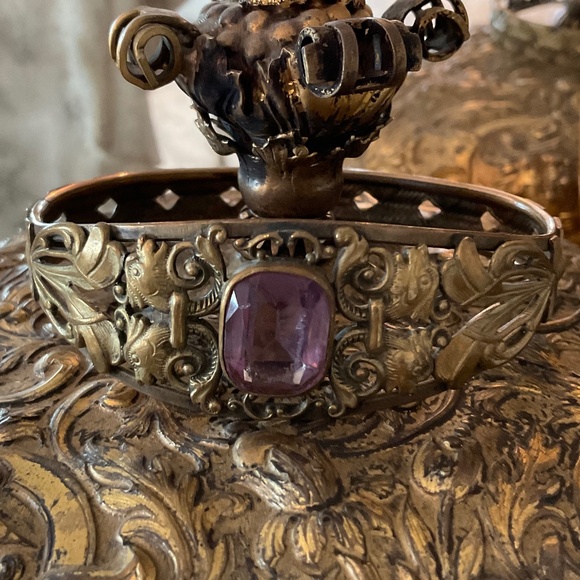 Vintage high relief bangle bracelet - Picture 1 of 8